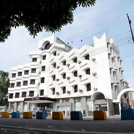 Hotel Krishna Palace Ayodhya Eksteriør bilde