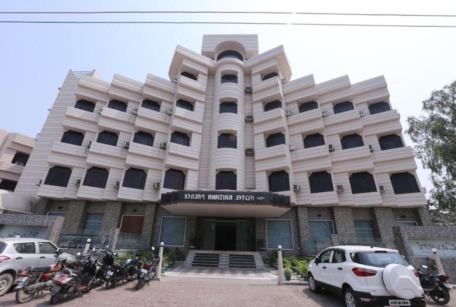 Hotel Krishna Palace Ayodhya Eksteriør bilde