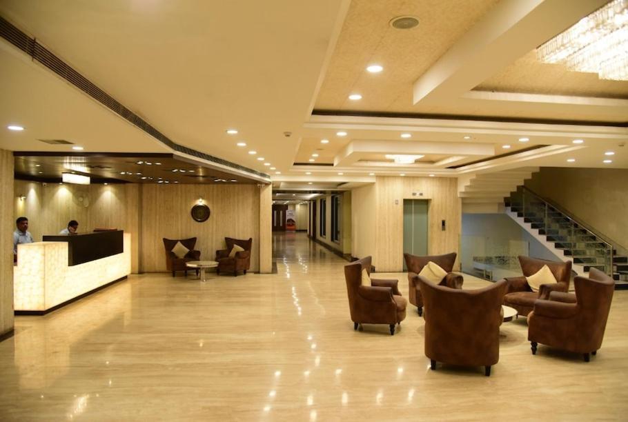 Hotel Krishna Palace Ayodhya Eksteriør bilde